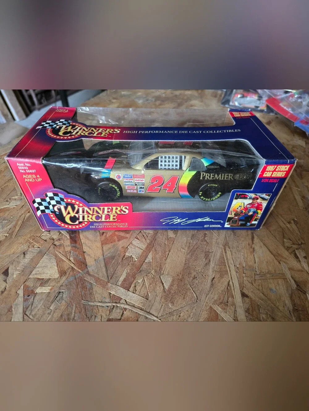 Winner's Circle 1:24 NASCAR Jeff Gordon 1997 Chevy #24 DuPont Premier Unopened